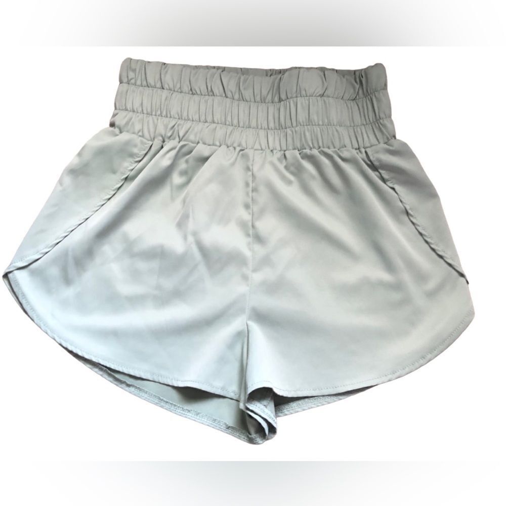 💕5️⃣for25 Shein light mint green size Xs high waisted active shorts NWT